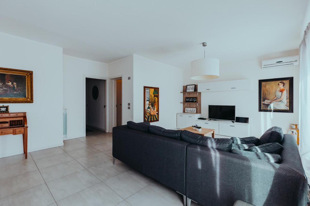The Attico Apartment ปาเดงเก ซุล การ์ดา ภายนอก รูปภาพ