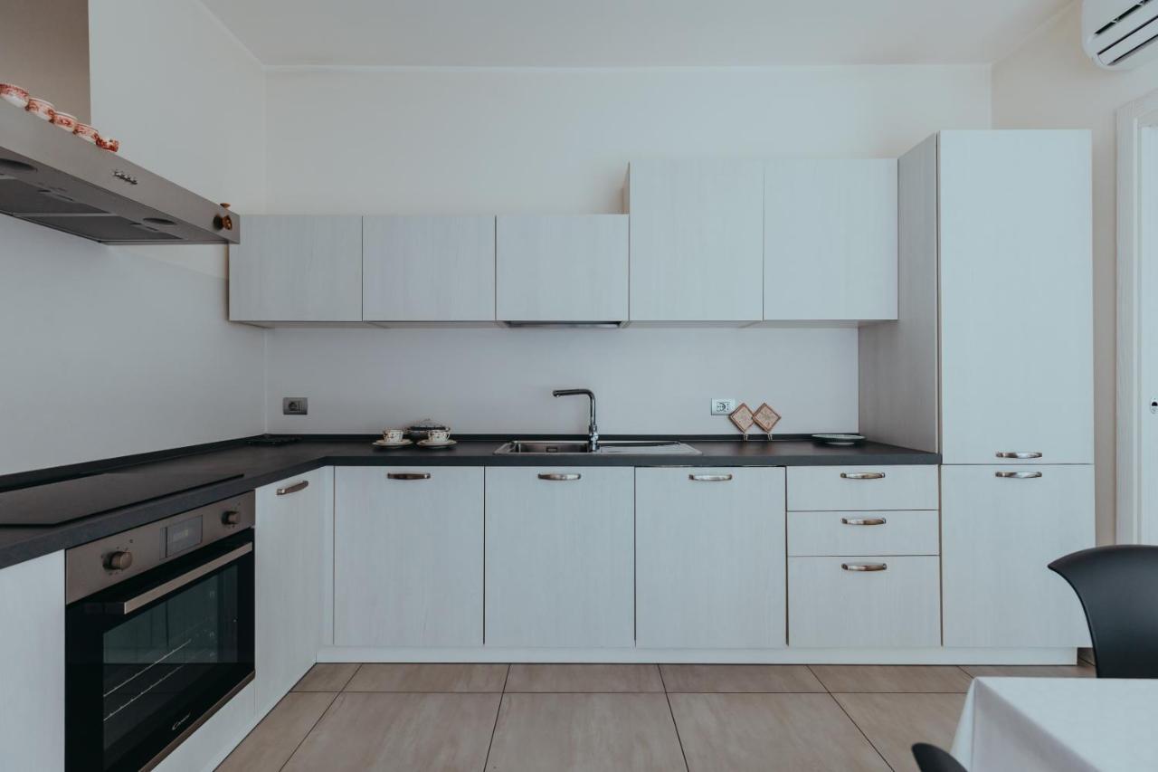 The Attico Apartment ปาเดงเก ซุล การ์ดา ภายนอก รูปภาพ