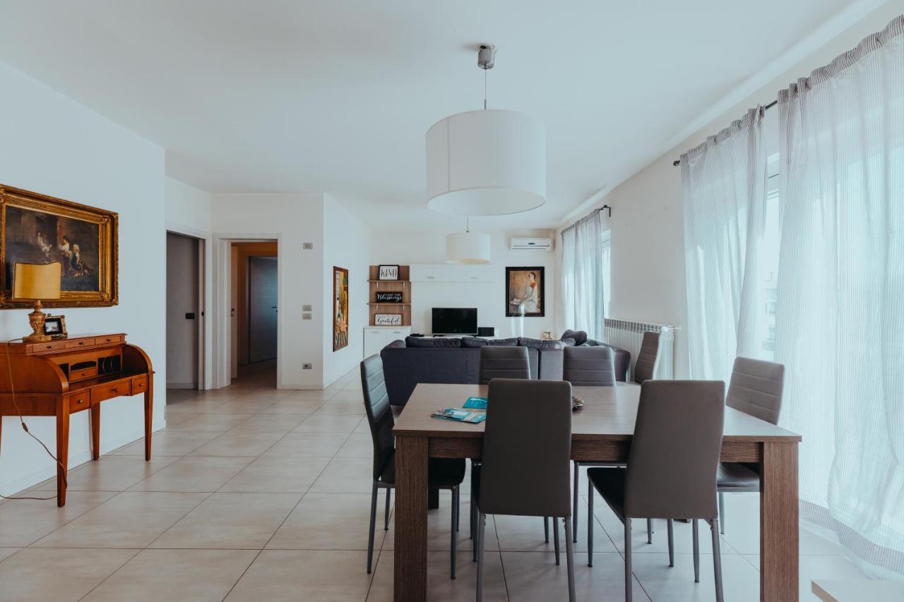 The Attico Apartment ปาเดงเก ซุล การ์ดา ภายนอก รูปภาพ