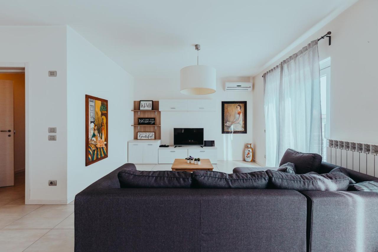 The Attico Apartment ปาเดงเก ซุล การ์ดา ภายนอก รูปภาพ